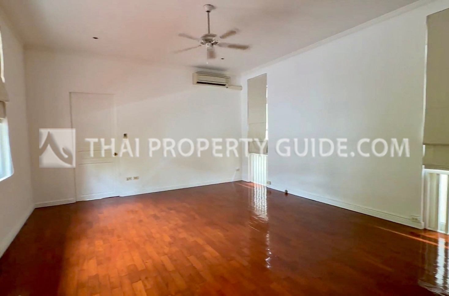 House with Private Pool in Sukhumvit 